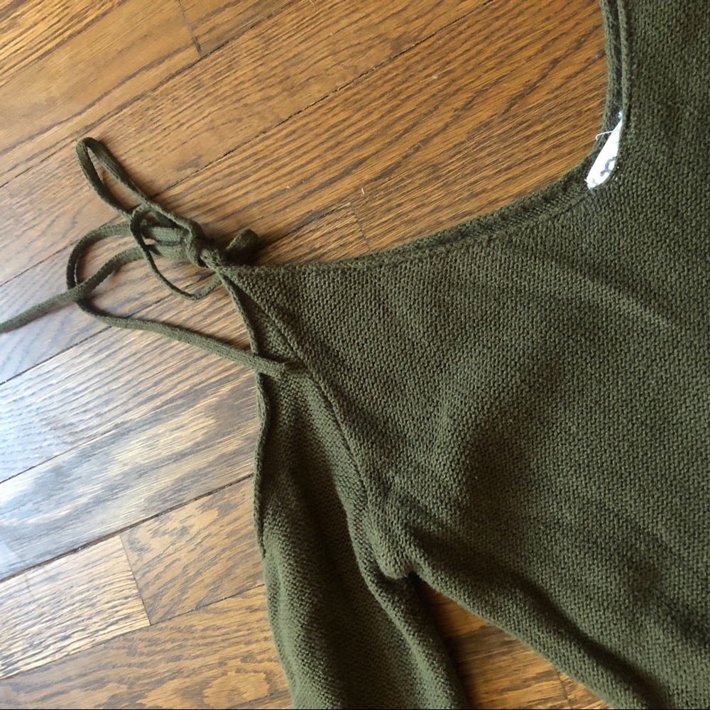 PPLA Women’s Green Cold Shoulder Sweater M